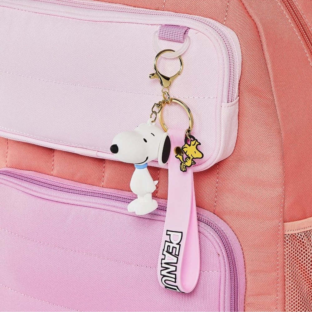NWT, Peanuts Snoopy Keychain/Bag Charm - Picture 3 of 3